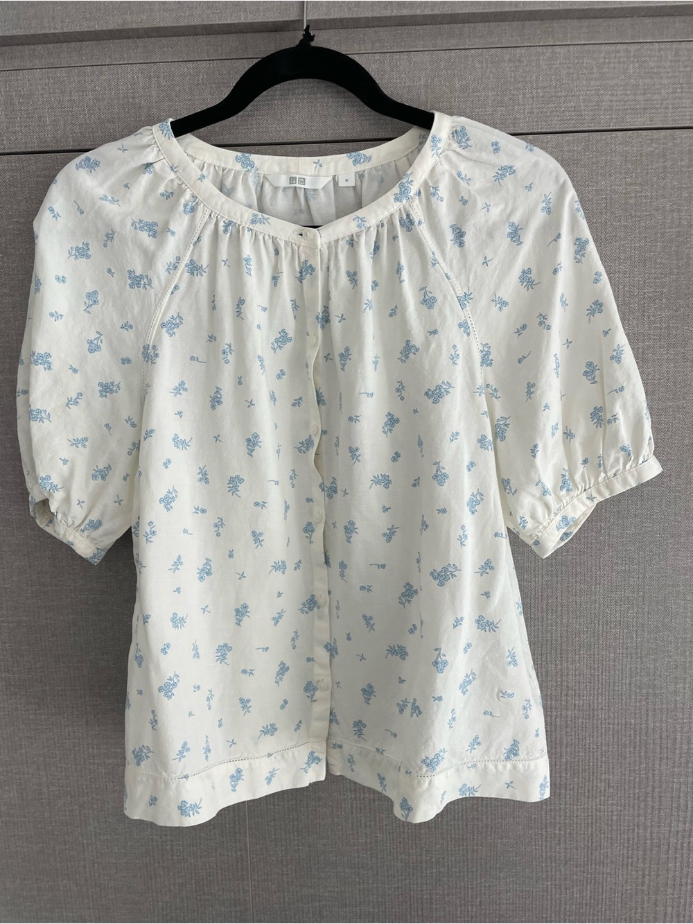 Uniglo Linen Blend Volume Sleeve Bouse